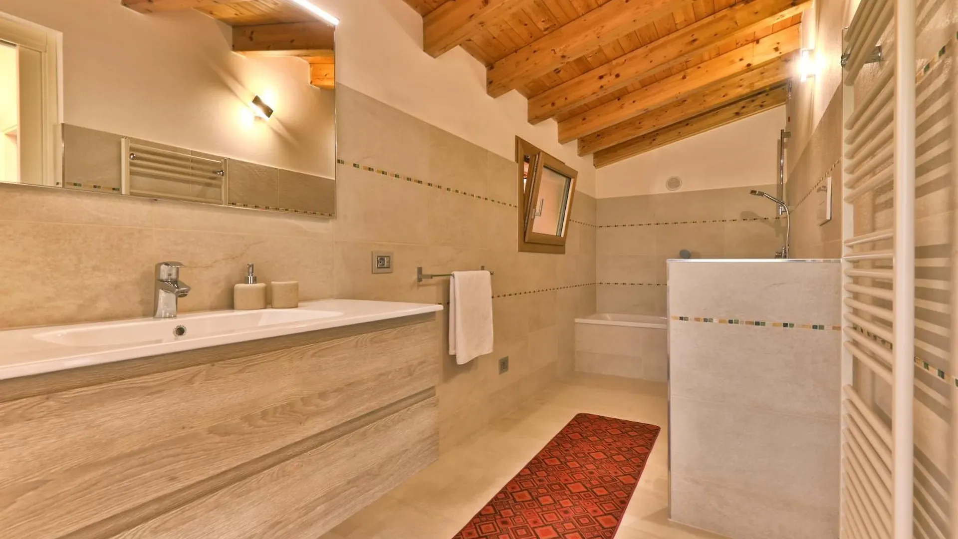 טיניאלה Villa Sole With Stunning Lake View איטליה