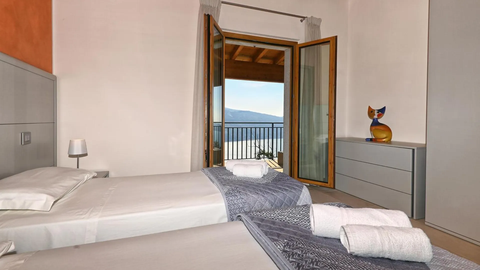טיניאלה Villa Sole With Stunning Lake View איטליה