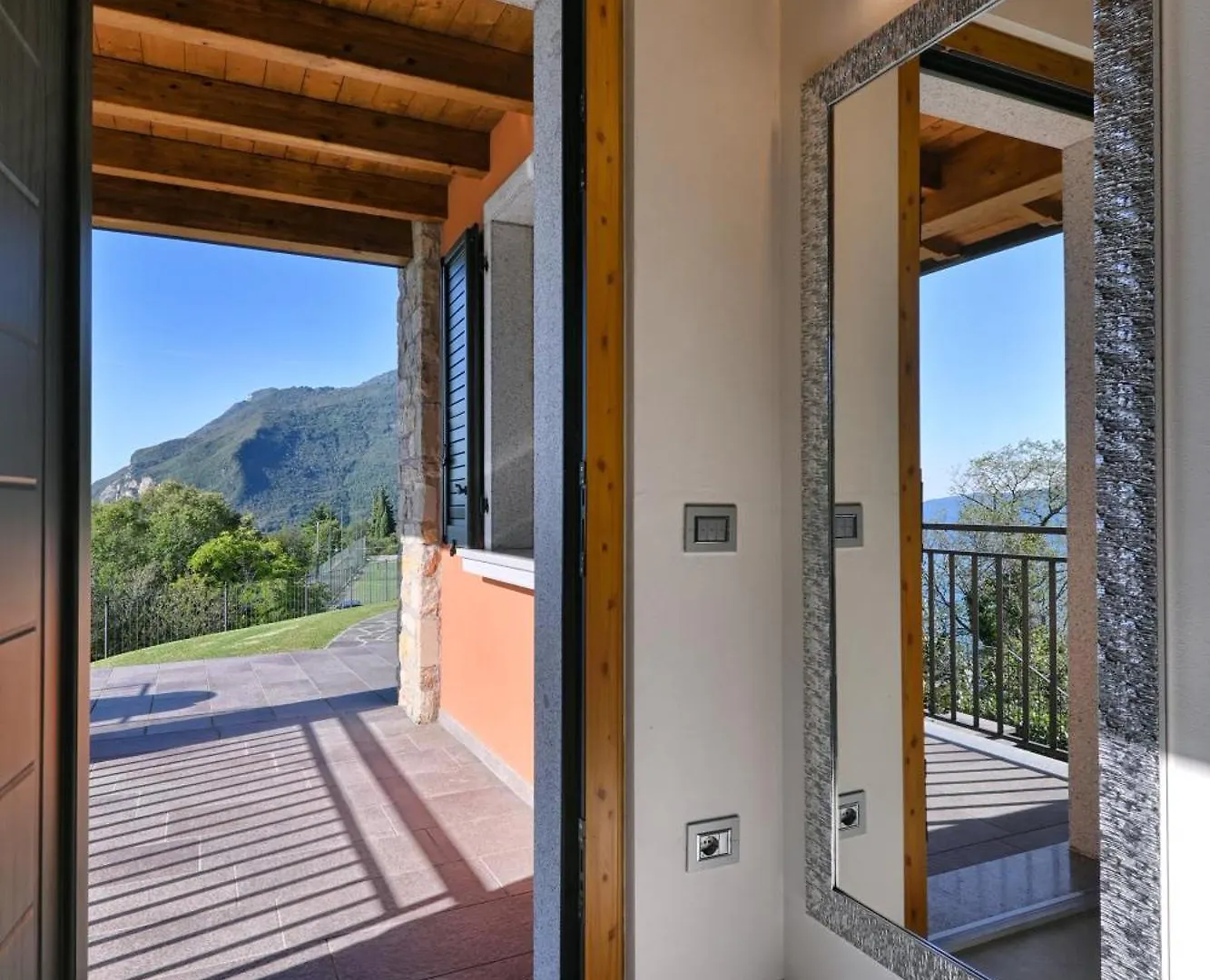 טיניאלה Villa Sole With Stunning Lake View איטליה
