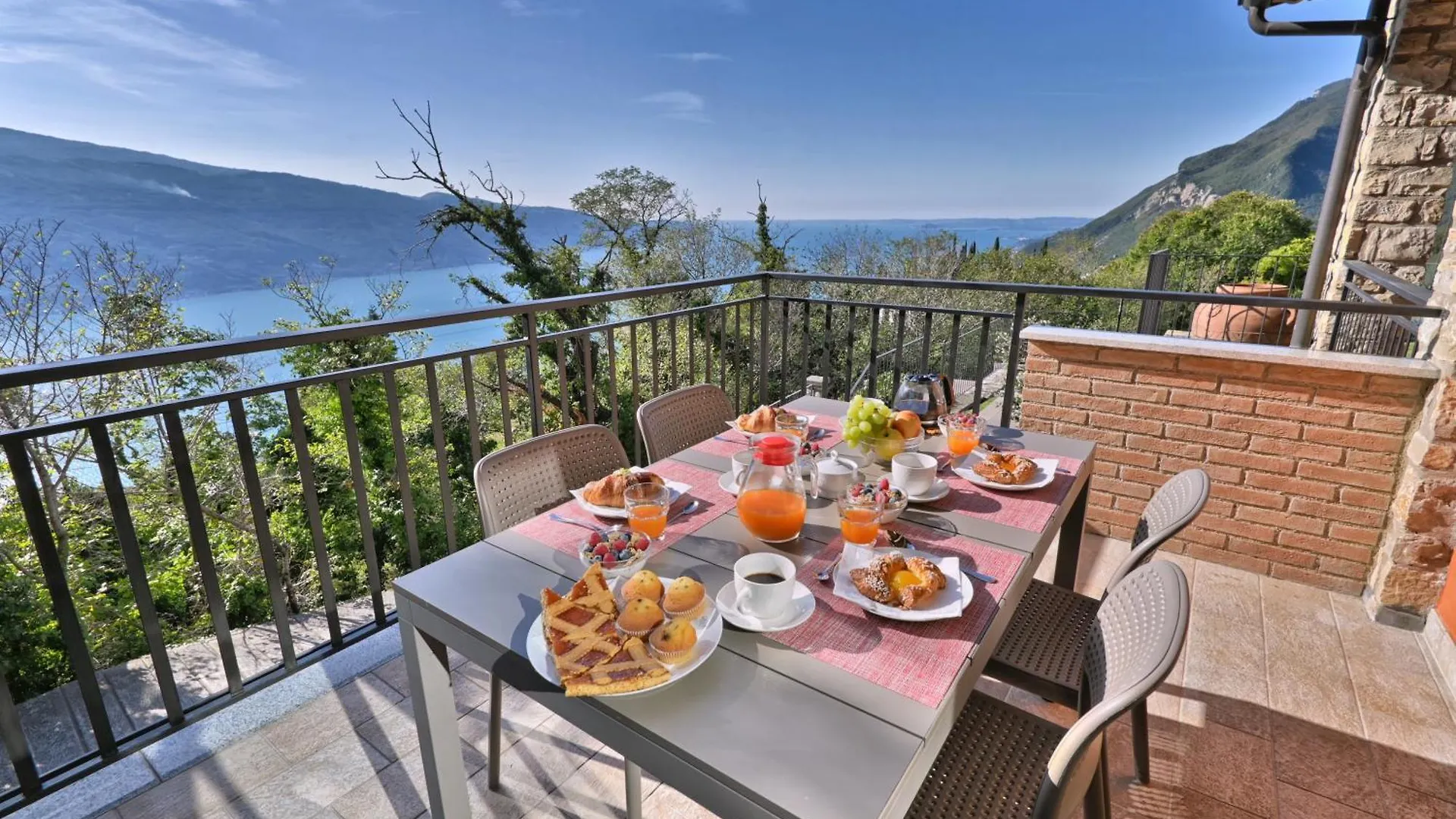 Villa Sole With Stunning Lake View Tignale